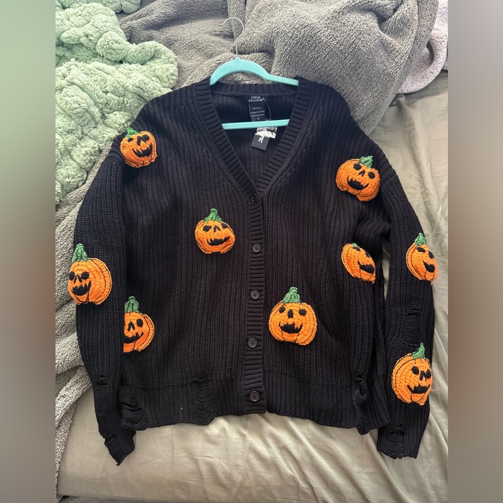 3D Pumpkin 🎃 Cardigan - Hot Topic